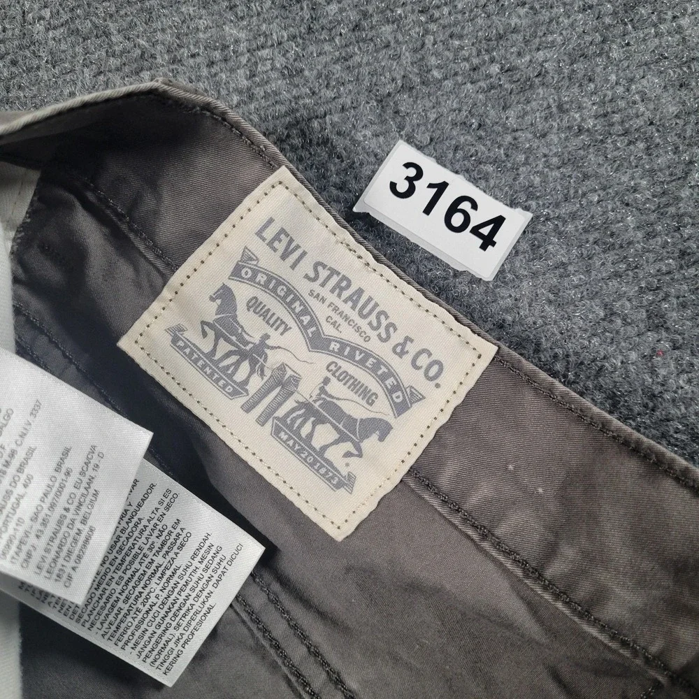 Levi Strauss Pants Mens 29x32 Gray Chino Flat Front Straight Leg‎ Casual Cotton